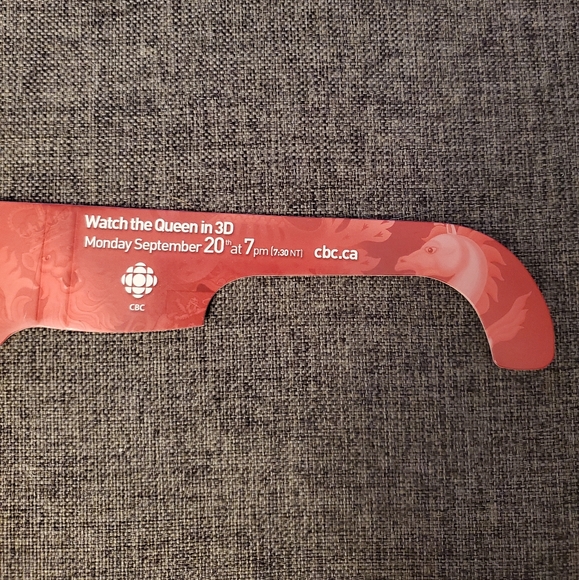 3D Glasses Canada Post Queen Elizabeth - Picture 4 of 7